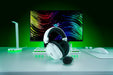 EAN 8887910061176 - Razer BlackShark V3 Pro Auriculares Inalámbrico y alámbrico Diadema Juego Bluetooth Blanco imagen 6