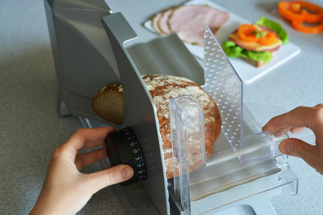 EAN 5901750503450 - Blaupunkt FMS501 rebanadora Eléctrico 160 W Negro, Acero inoxidable, Transparente Aluminio imagen 4