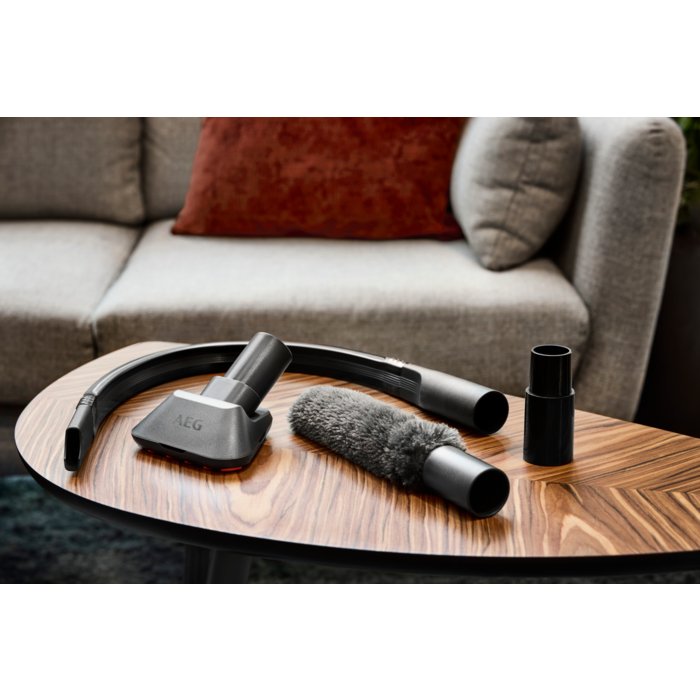 EAN 7319599038183 - AEG AKIT09C Kit de limpieza para coche imagen 6