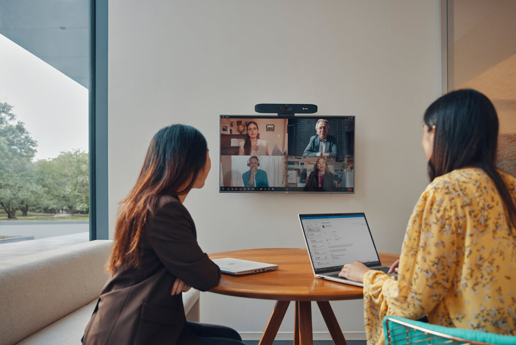 EAN 5715063710623 - Poly Studio R30 USB Video Bar Gris 3840 x 2160 Pixeles imagen 10