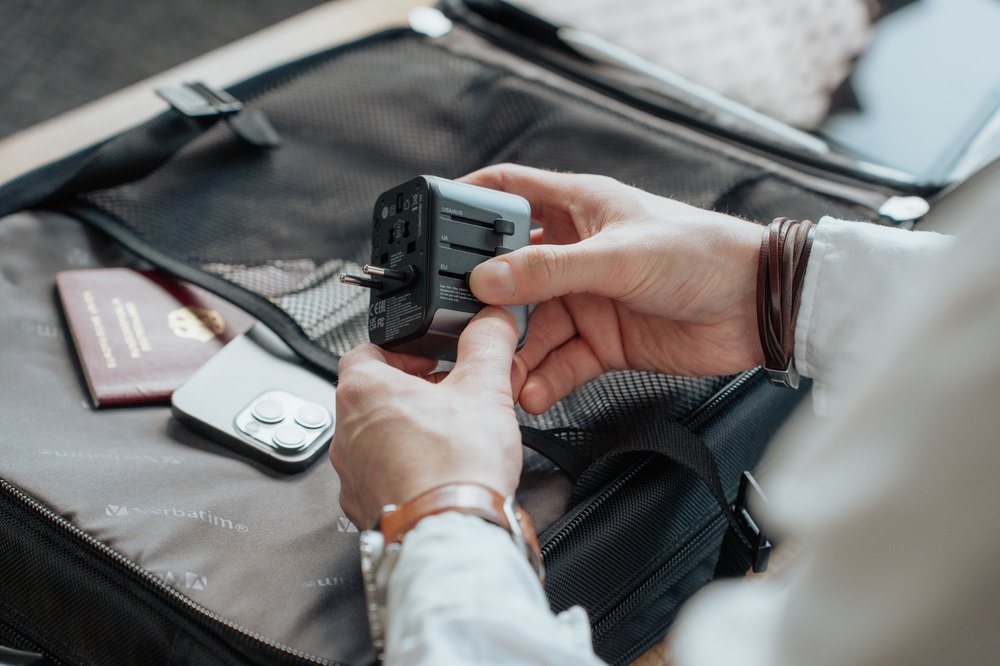 EAN 0023942495451 - Verbatim 49545 adaptador de enchufe eléctrico Universal imagen 23