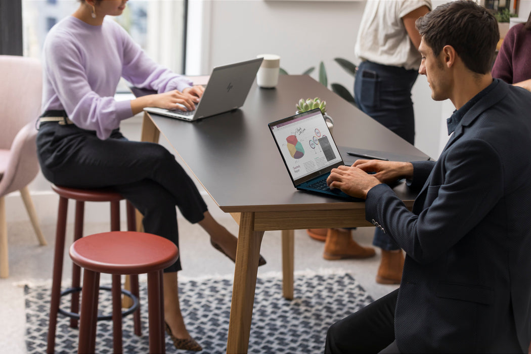 EAN 197961121445 - HP EliteBook 1040 14 G10 Intel® Core™ i7 i7-1360P Portátil 35,6 cm (14") WQXGA 32 GB DDR5-SDRAM 512 GB SSD imagen 10