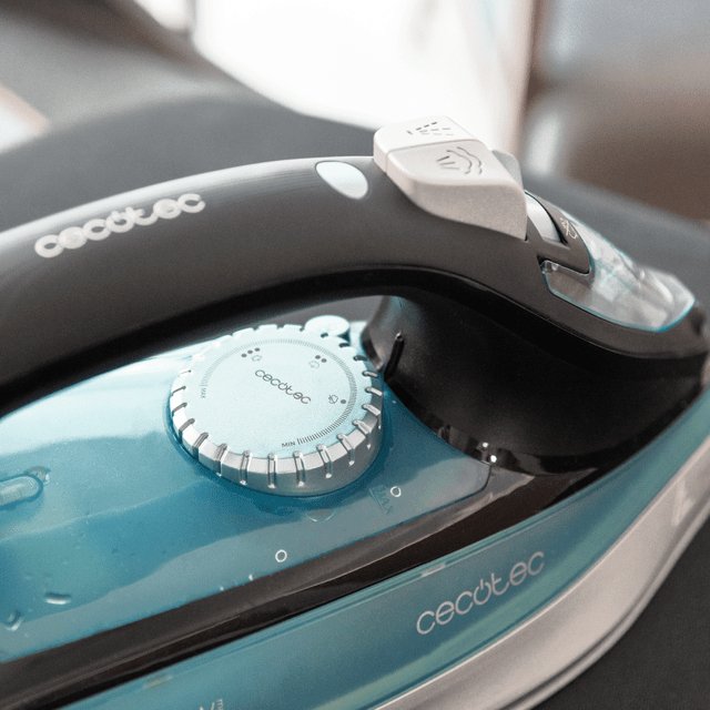 EAN 8435484018678 - Cecotec IronHero 2600 Force Plancha seco 2600 W Negro, Azul imagen 9