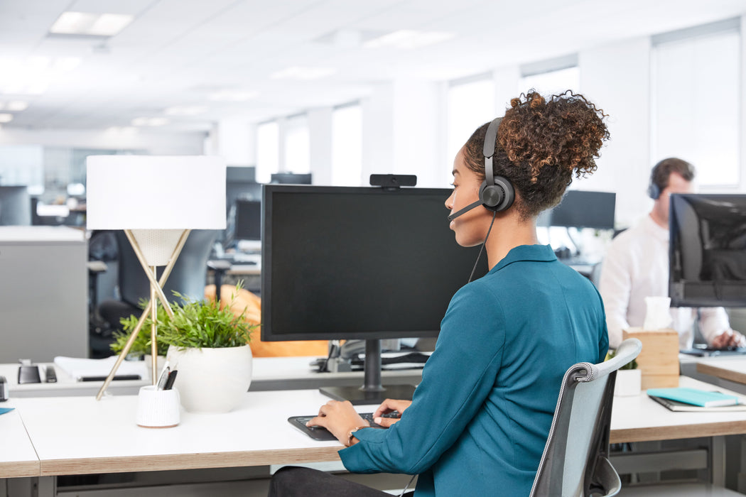 EAN 5099206090347 - Logitech 981-000870 auricular y casco Auriculares Alámbrico Diadema Llamadas/Música USB Tipo C Grafito imagen 9