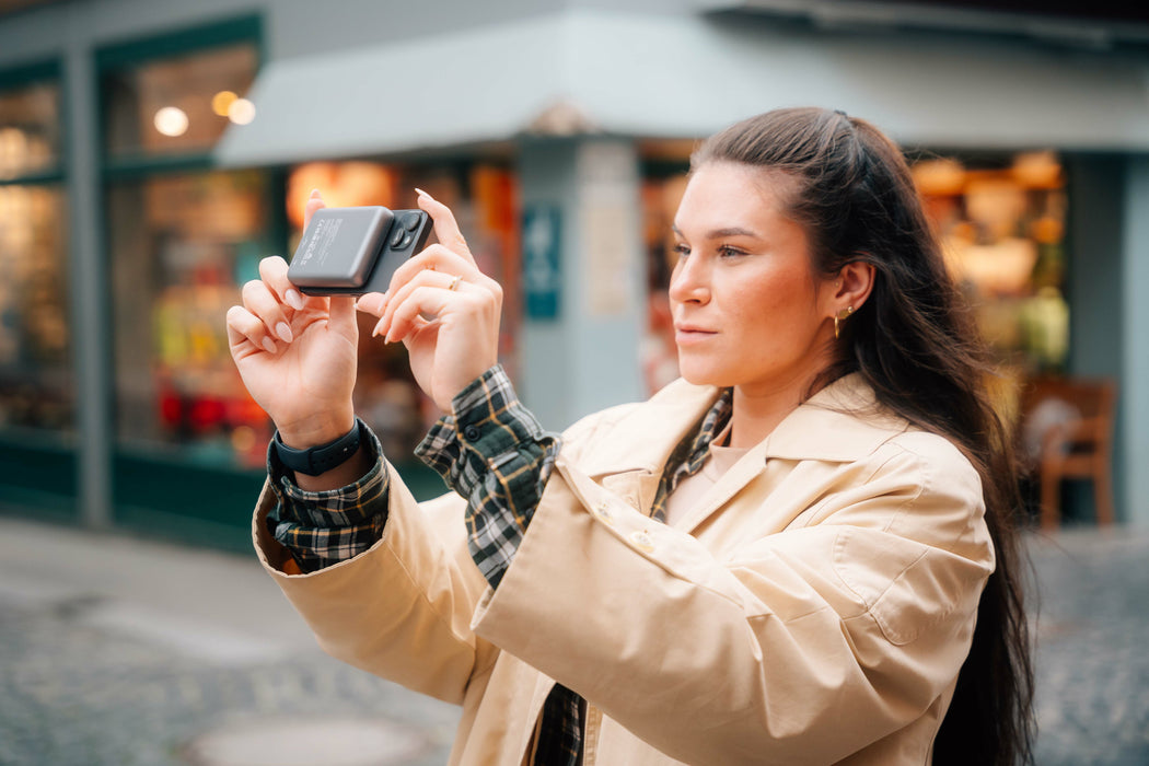 EAN 0023942322498 - Verbatim Charge 'n' Go Polímero de litio 10000 mAh Cargador inalámbrico Gris imagen 8