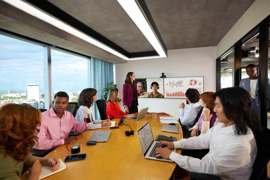 EAN 0198122562299 - POLY Studio G62 PoE+ Adapter and Cable Kit imagen 5