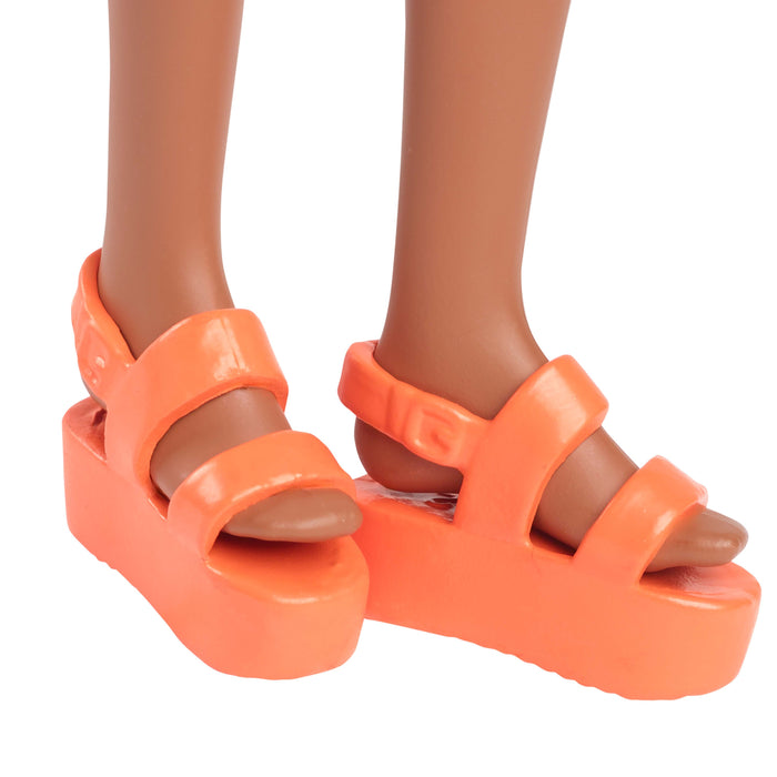 EAN 0194735255627 - Barbie Fashionistas HYT91 muñeca imagen 5