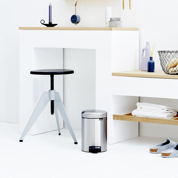 EAN 8710755112164 - Brabantia Pedal Bin newIcon Alrededor Acero pulido imagen 10