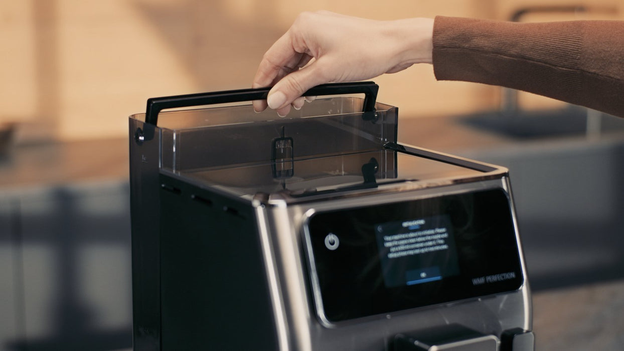 EAN 3016661172427 - WMF Perfection CP813D Totalmente automática Máquina espresso 3 L imagen 4