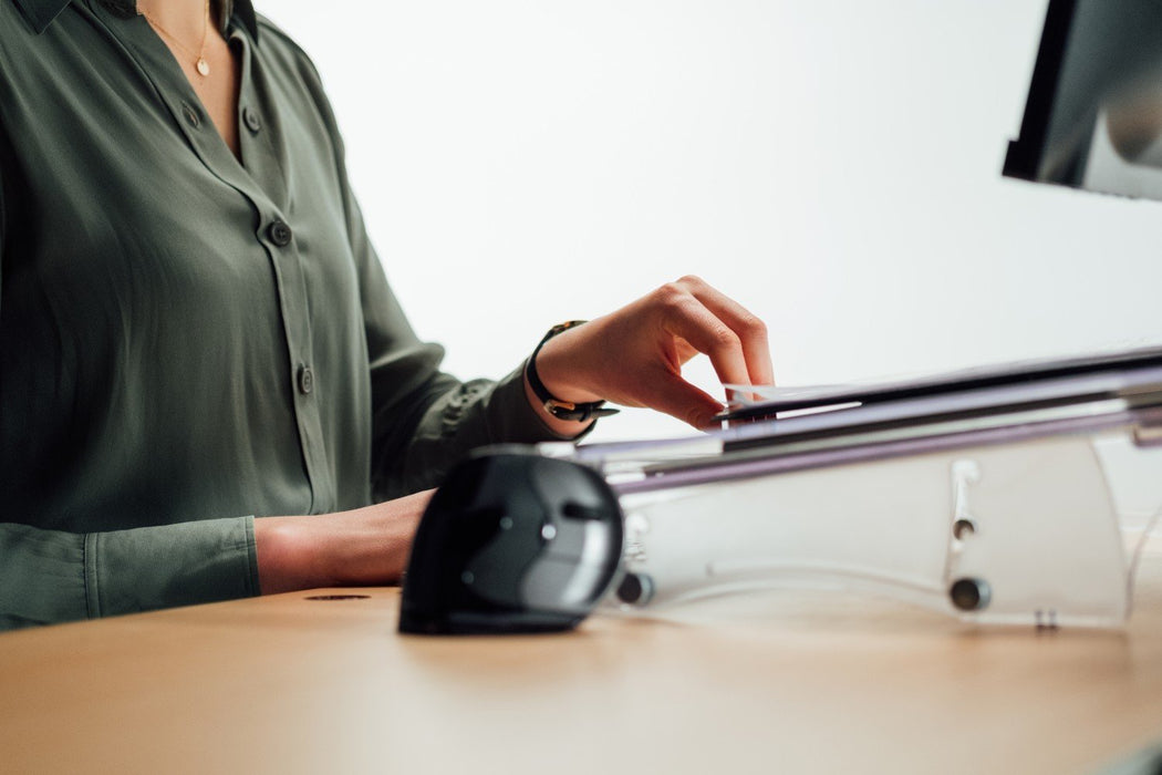 EAN 8717399992060 - BakkerElkhuizen FlexDesk 640 archivador Plástico, Caucho, Acero Gris claro, Transparente imagen 8