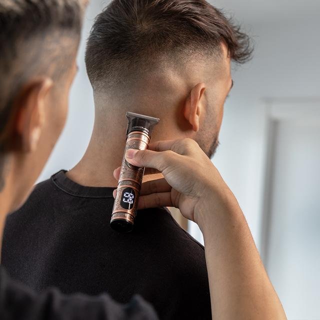 EAN 8435484044455 - Cecotec 04445 cortadora de pelo y maquinilla Oro rosa 4 imagen 8