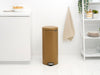 EAN 8710755238581 - Brabantia 238581 cubo de basura Alrededor Acero Latón imagen 4