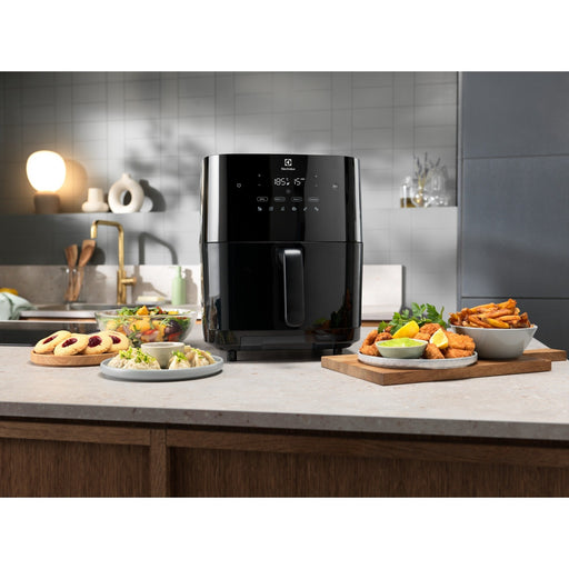 EAN 7333394032603 - Electrolux EAF7SB Sencillo 6,9 L Independiente 1700 W Freidora de aire caliente Negro imagen 1
