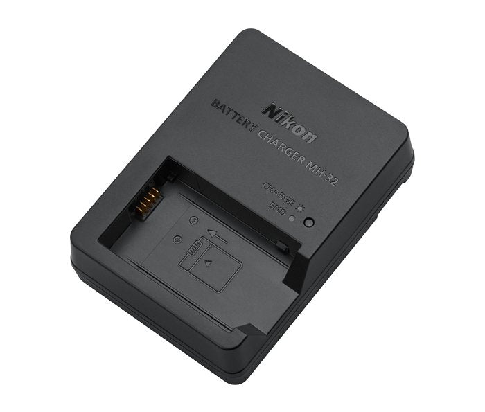 EAN 4960759904300 - Nikon MH-32 cargador de batería Batería para cámara digital Corriente alterna imagen 1