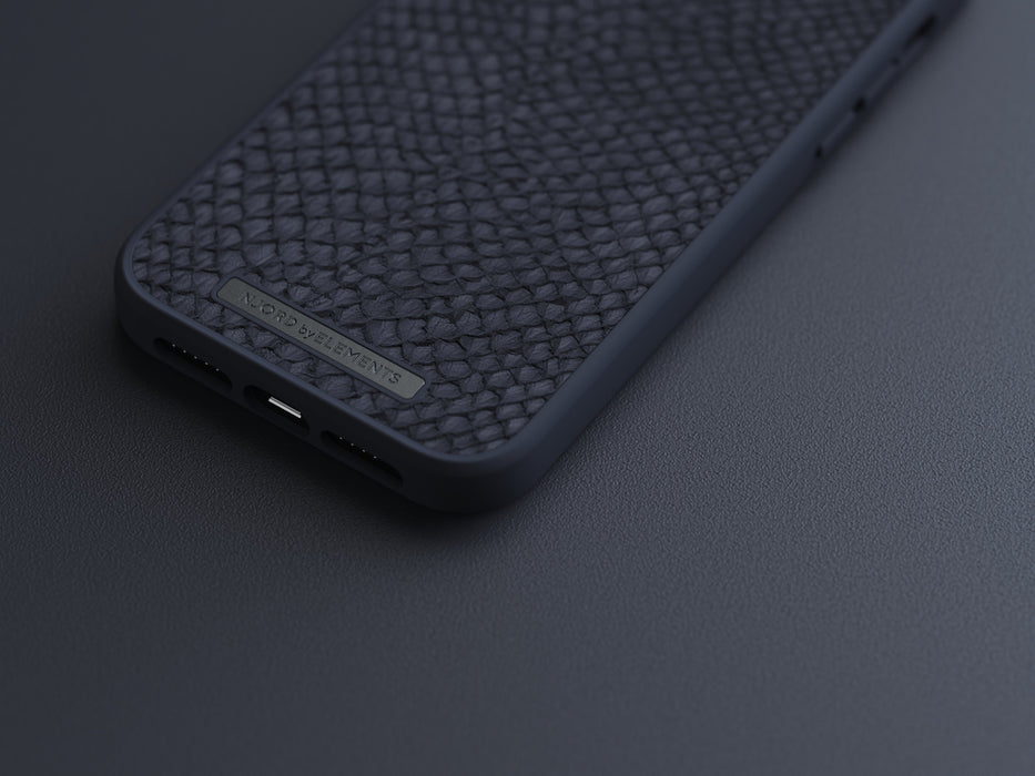 EAN 8720574621419 - Njord byELEMENTS Salmon Leather Magsafe funda para teléfono móvil 17 cm (6.7") Negro imagen 19