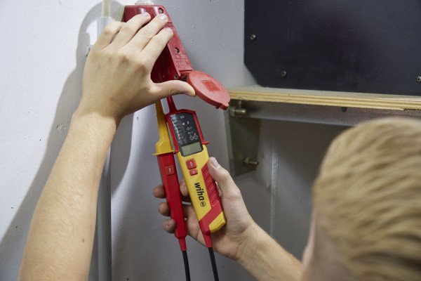 EAN 4010995452179 - Wiha 45217 destornillador de electricista Rojo, Amarillo imagen 7