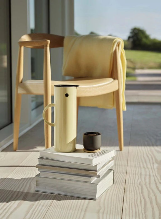 EAN 5709846029996 - Stelton EM77 termo 1 L Amarillo imagen 2