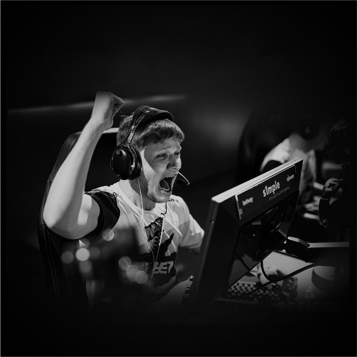 EAN 5099206107090 - Logitech G 910-006785 ratón Juego mano derecha RF inalámbrico Óptico 25600 DPI imagen 1