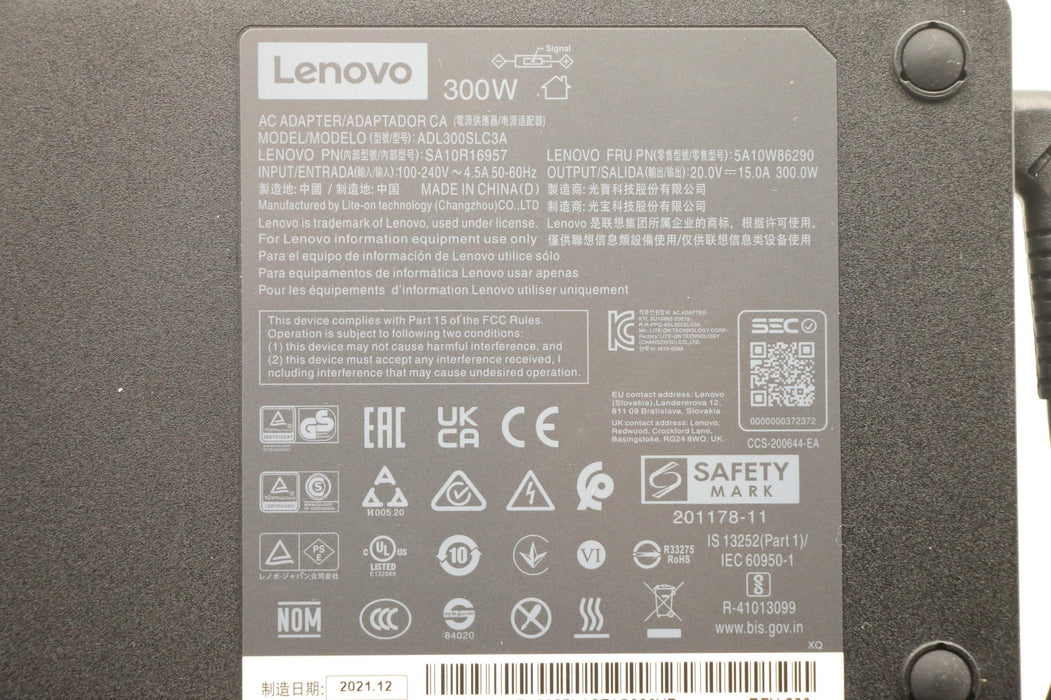 EAN 5704174534075 - Lenovo 5A10W86290 adaptador e inversor de corriente Interior 300 W Negro imagen 8