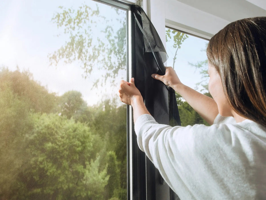 EAN 4063565152399 - TESA 55296-00000-00 mosquitera de ventana Pantalla de malla Poliéster imagen 5