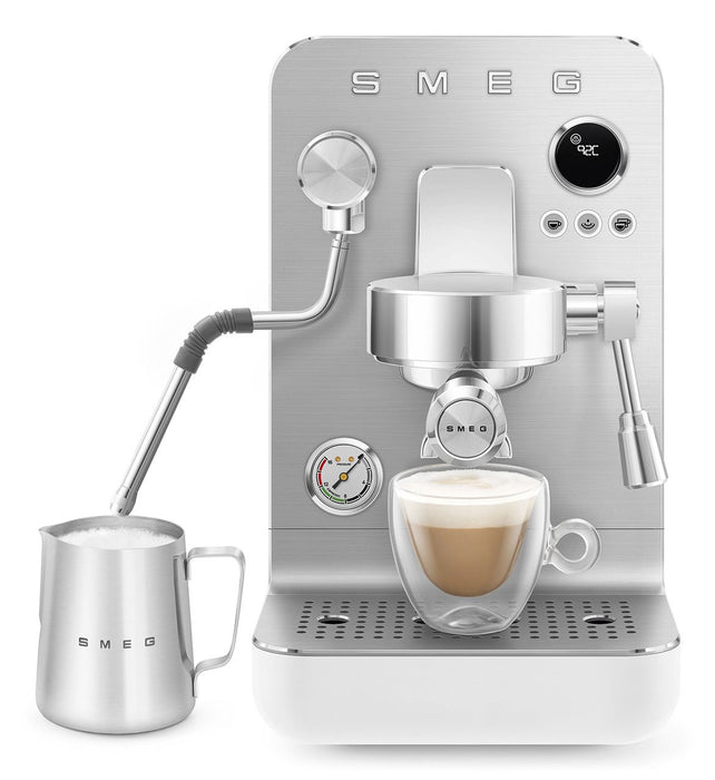 EAN 8017709347017 - Smeg EMC02WHMEU cafetera eléctrica Manual Máquina espresso 1,7 L imagen 11