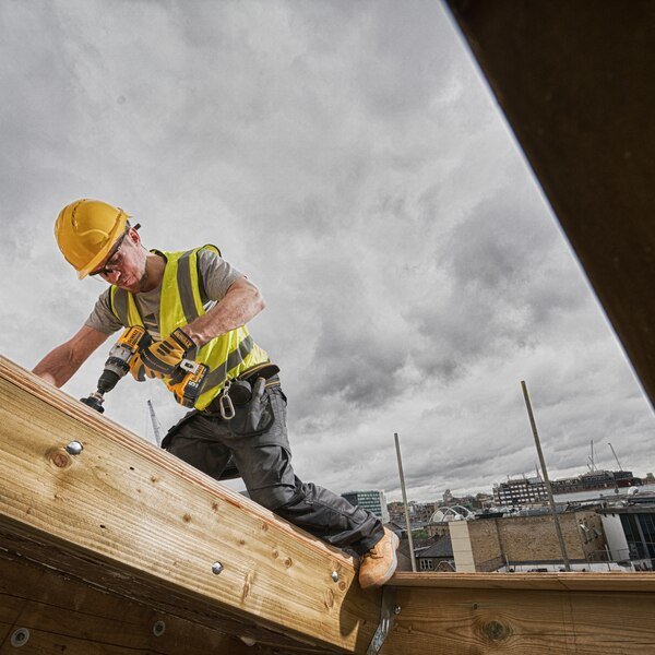 EAN 5035048644584 - DeWALT DCD991NT-XJ taladro 2000 RPM Sin llave 1,5 kg imagen 4