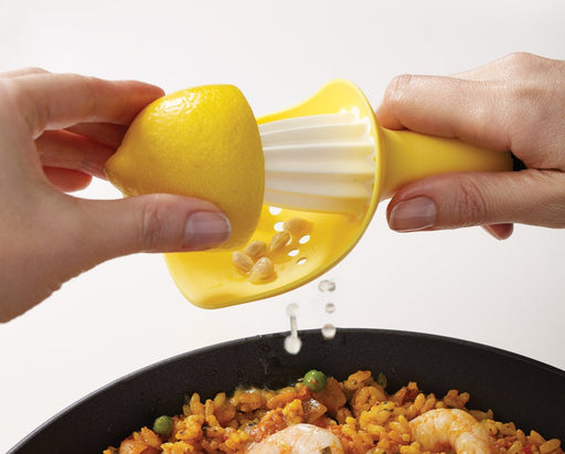 EAN 5028420200287 - Joseph Joseph Catcher prensasde cítricos Nylon Amarillo imagen 2