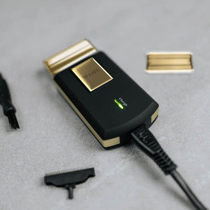 EAN 0043917008363 - Wahl 07057-016 afeitadora Máquina de afeitar de láminas Recortadora Negro, Oro imagen 3