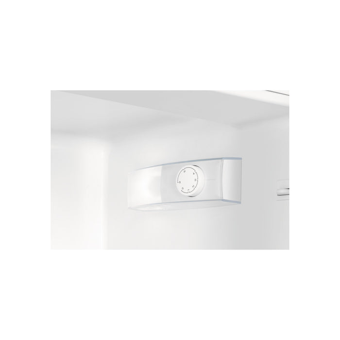 EAN 7332543733088 - Electrolux LRB3AE12S frigorífico Integrado 208 L E Blanco imagen 4