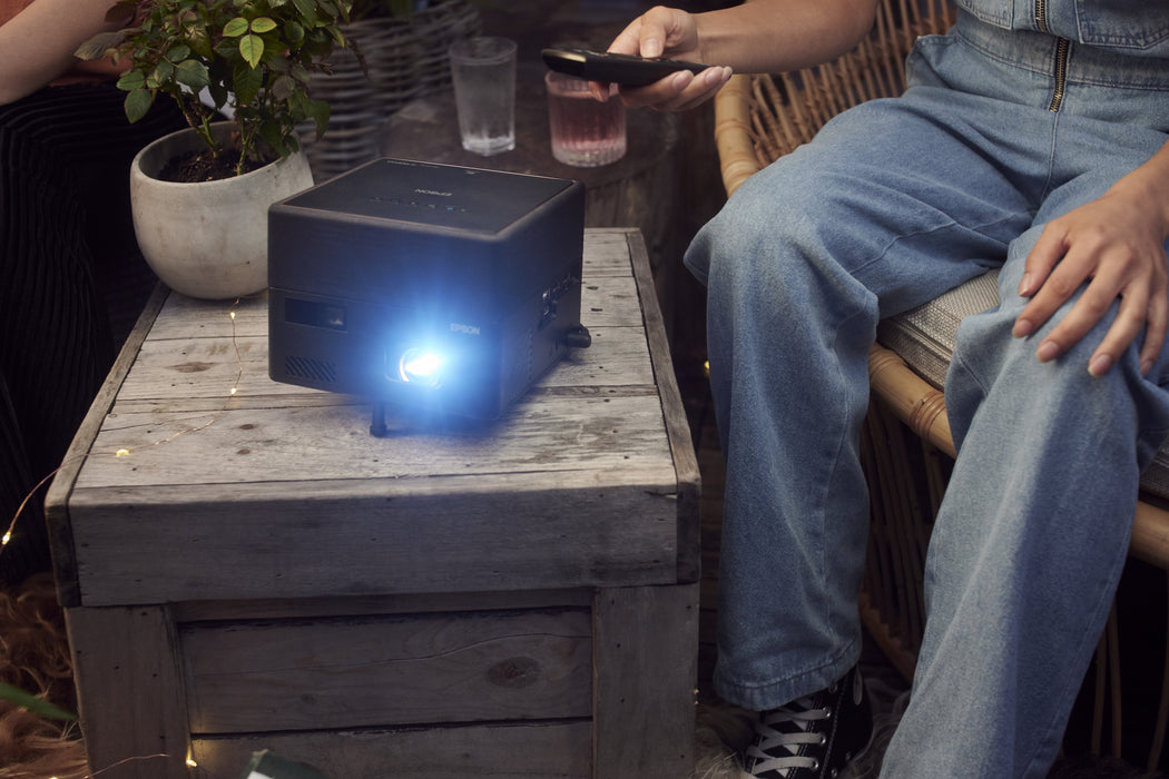 EAN 8715946688787 - Epson EF-12 imagen 26