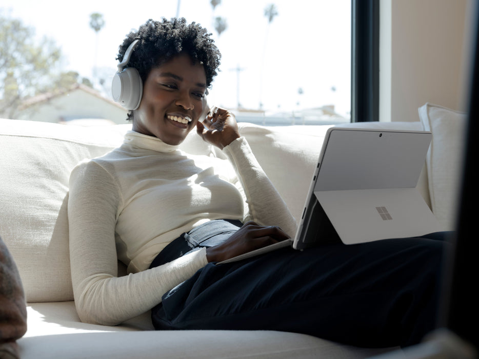 EAN 889842831955 - Microsoft Surface Pro 8 4G Intel® Core™ i5 LTE 256 GB 33 cm (13") 8 GB Wi-Fi 6 (802.11ax) Windows 10 Pro P imagen 18