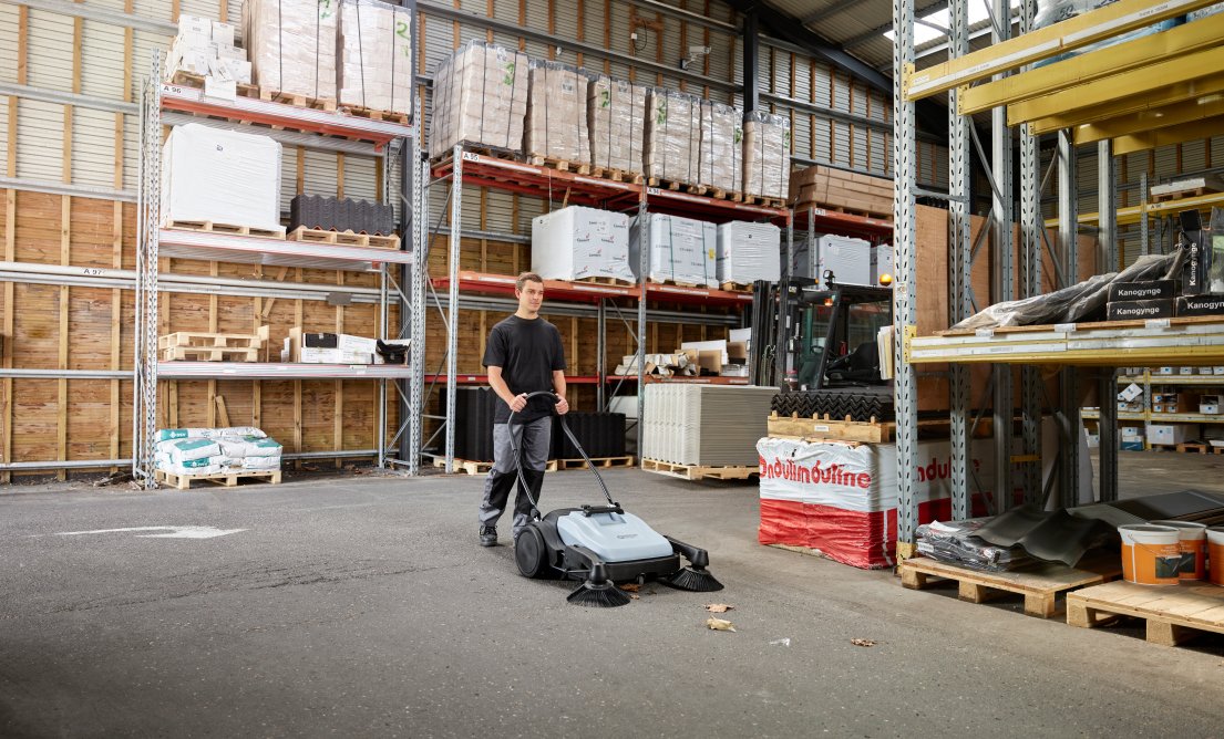 EAN 5715492191963 - Nilfisk SW200 escoba Negro, Blanco imagen 4