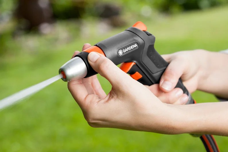 EAN 4078500032964 - Gardena 18306-20 pistola de pulverización de agua o boquilla Juego de boquillas Negro, Gris, Naranja, Pla imagen 4