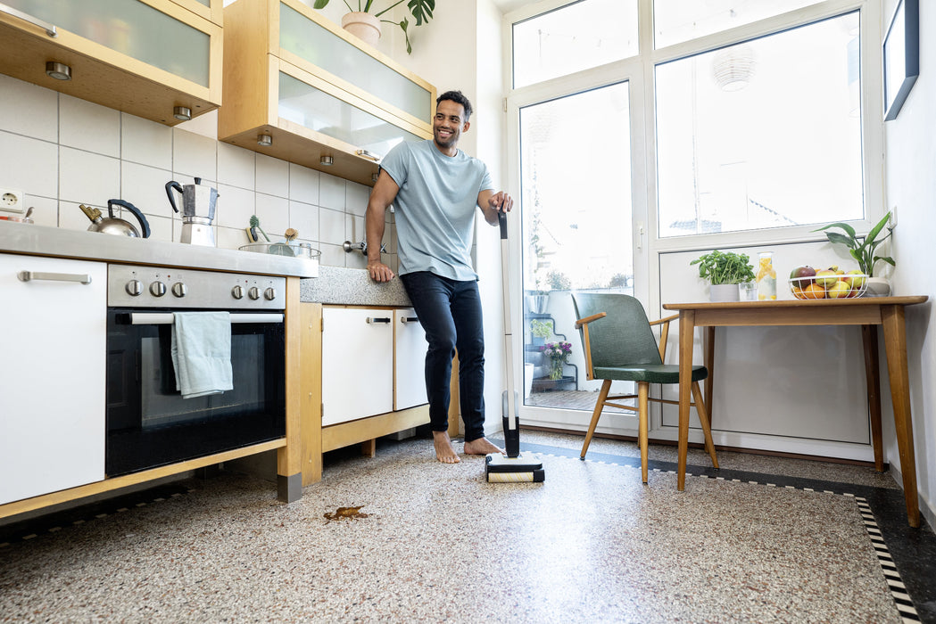 EAN 4054278926438 - Kärcher FC 2-4 Escoba eléctrica Batería Seca y húmeda Sin bolsa Negro, Gris, Blanco 2,5 Ah imagen 12