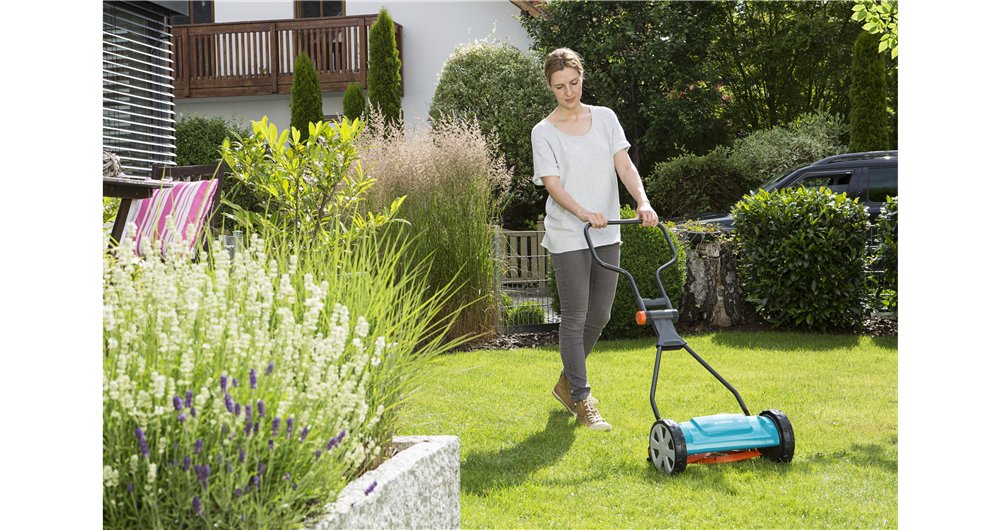 EAN 4078500023351 - Gardena Classic 330 Cortacésped manual Negro, Turquesa imagen 5