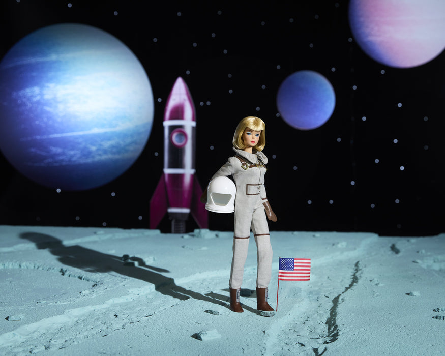 EAN 0194735261437 - Barbie Signature JBJ48 muñeca imagen 2