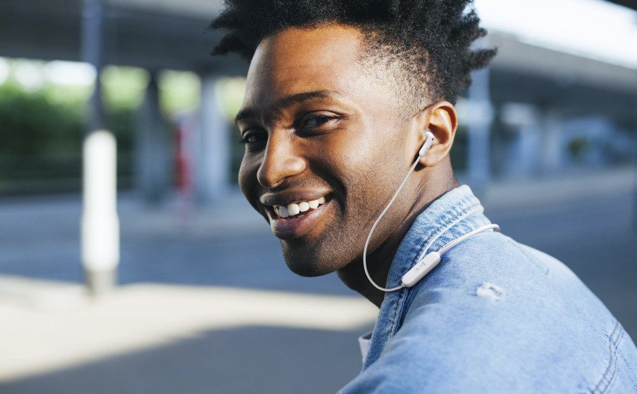 EAN 6925281974366 - JBL Tune 215 Auriculares Inalámbrico Dentro de oído, Banda para cuello Llamadas/Música Bluetooth Negro imagen 7