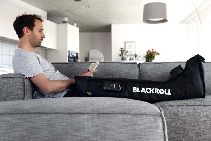 EAN 4260346276040 - Blackroll Compression Boots masajeador Piernas Negro imagen 3