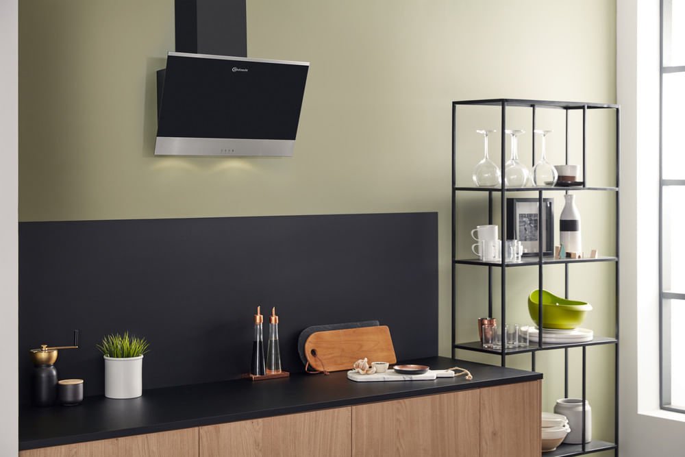 EAN 4011577865912 - Bauknecht RBHVP 63 LM K De pared Negro, Acero inoxidable B 647 m³/h imagen 3