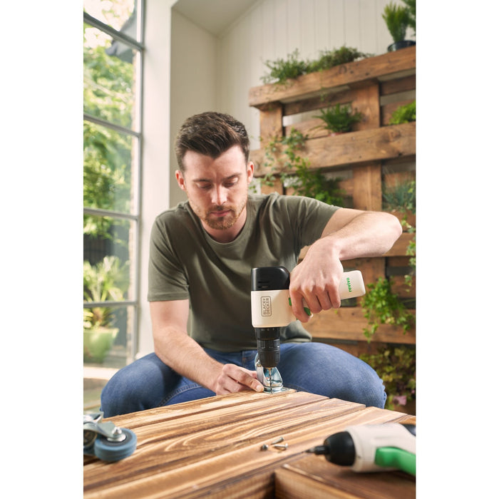 EAN 5054905301002 - Black & Decker REVDD12C-QW taladro Sin llave 880 g Blanco imagen 7