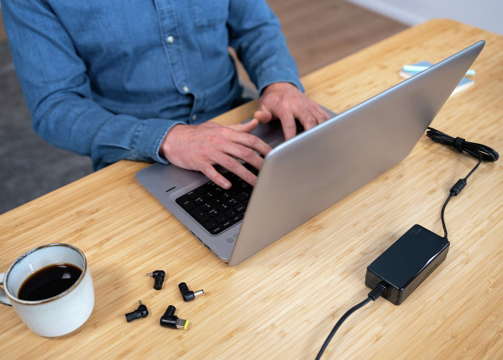 EAN 8713439221411 - Trust Primo adaptador e inversor de corriente Interior 70 W Negro imagen 6