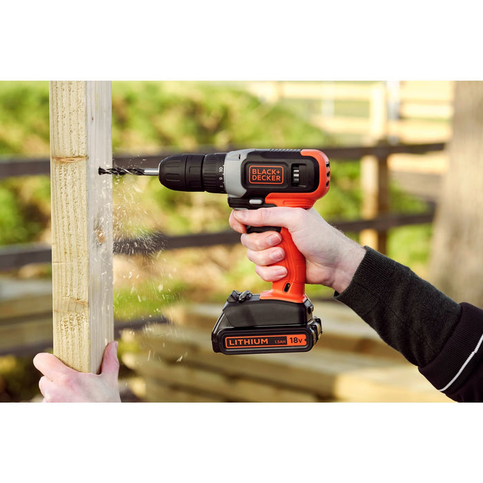 EAN 5035048695104 - Black & Decker BCD001C1-QW taladro Sin llave Negro, Rojo imagen 4