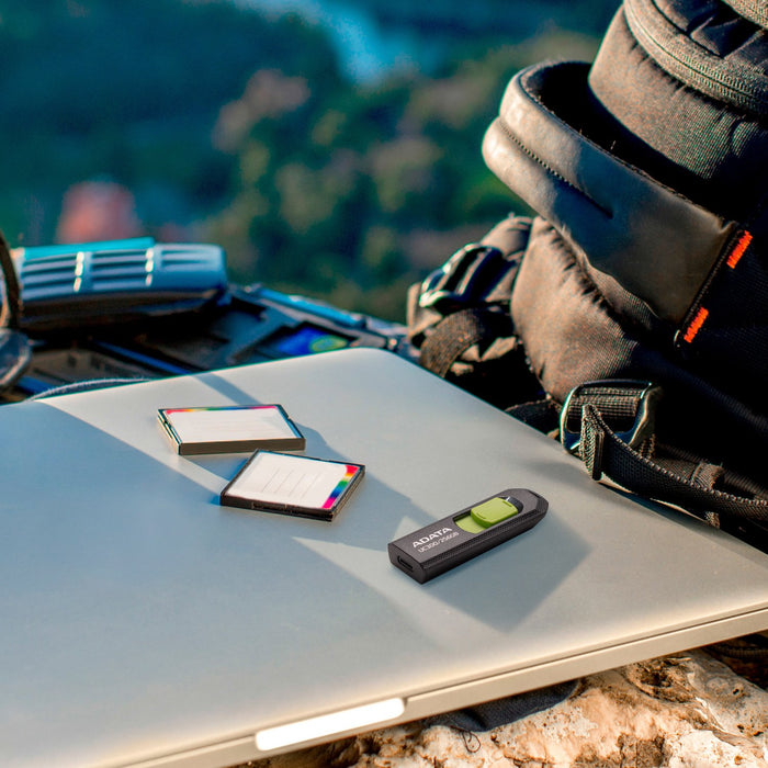 EAN 4711085939111 - ADATA UC300 unidad flash USB 32 GB USB Tipo C 3.2 Gen 1 (3.1 Gen 1) Negro, Verde imagen 3