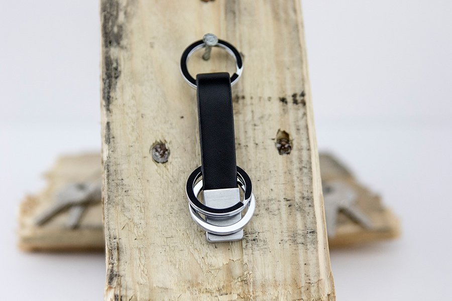 EAN 4024023116810 - TROIKA TWISTER Anilla de llavero Negro, Plata imagen 4