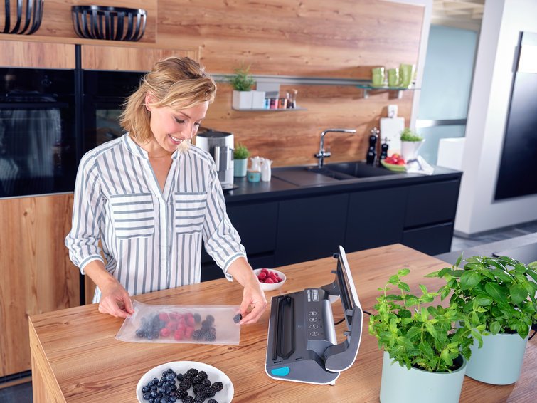 EAN 4006501032355 - Leifheit Vacu Power 300 sellador al vacío 750 mbar Negro, Turquesa, Blanco imagen 15