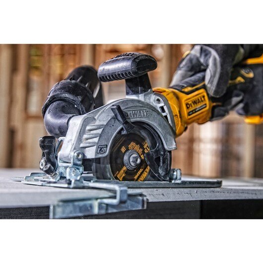 EAN 5035048791936 - DeWALT DCS691N-XJ sierra circular portátil 11,5 cm Negro, Amarillo 4500 RPM 800 W imagen 12