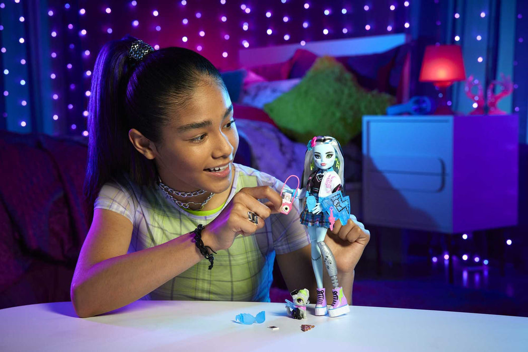 EAN 0194735069781 - Monster High HHK53 muñeca imagen 2