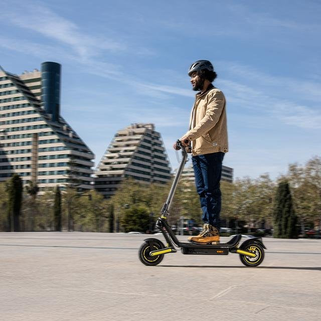 EAN 8435484061575 - Cecotec Bongo GS50 XXL Connected Negro, Amarillo 25 kmh imagen 4