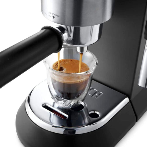 EAN 8004399331181 - De’Longhi Dedica Style EC685.BK Semi-automática Máquina espresso 1,1 L imagen 2