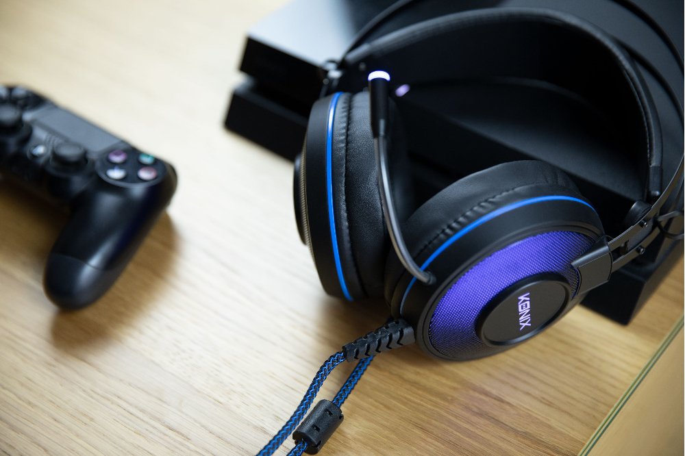 EAN 3328170272902 - Konix 61881105272 auricular y casco Auriculares Alámbrico Diadema Juego Negro, Azul imagen 6